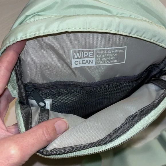 NWT Adidas Crossbody Sling bag/purse Linen Green - Picture 5 of 9